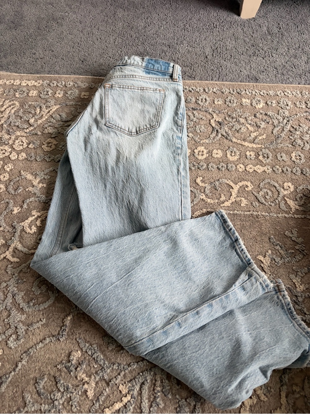 Light Blue Abercrombie&Finch Women’s 90s High Rise Jean